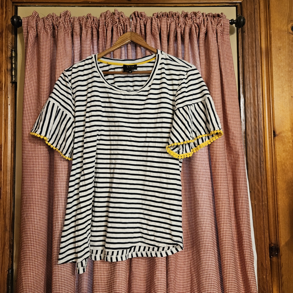 W5 Navy And White Short Sleeve Striped Blouse
